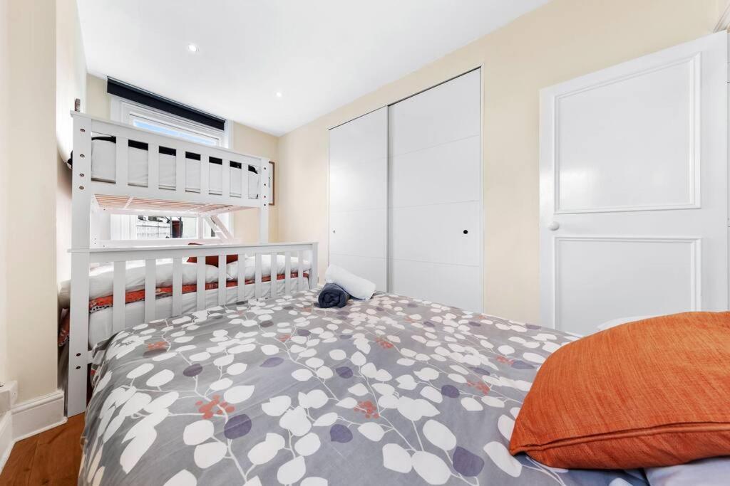 Spacious Sleep 11 With Terrace In Earls Court Ec99 Лондон Экстерьер фото